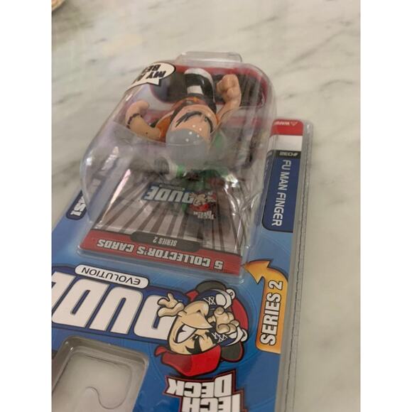 NIP Fu Man Finger Tech Deck Dude - Picture 5 of 6